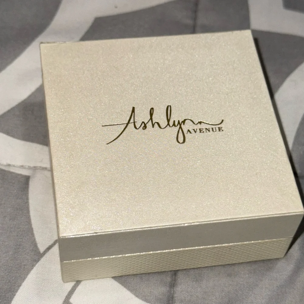 Ashlyn Avenue Symphony Avery Trio Necklace